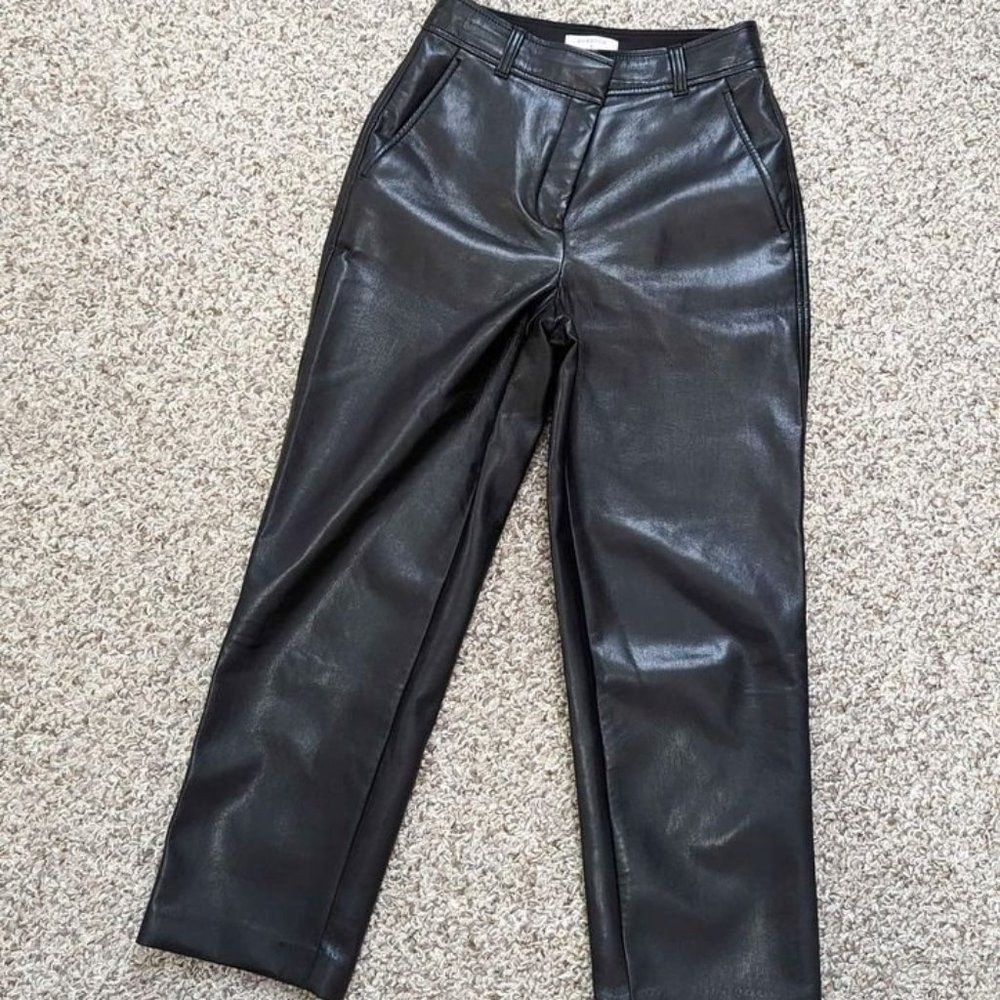 ARITZIA: Babaton Cropped Pant